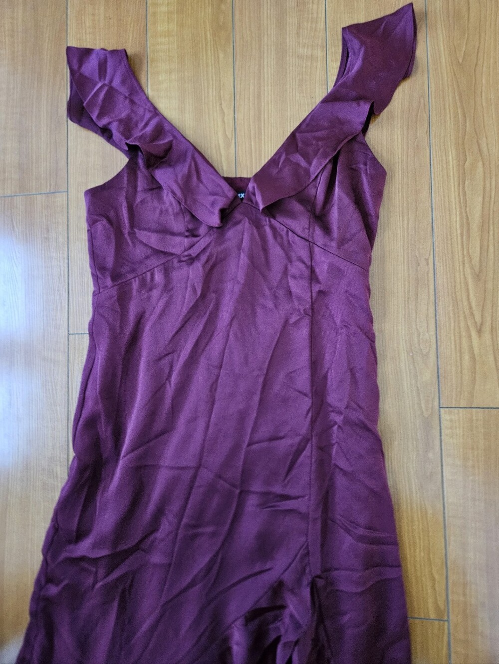 Express DEEP Burgundy Ruffle High-Low Satin Dress Sz Size 10 - Picture 14 of 16